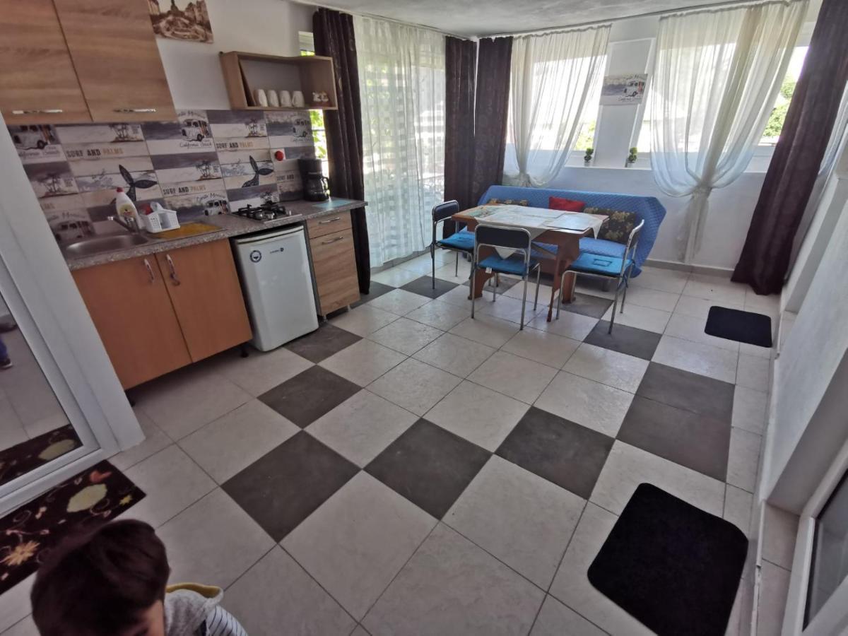 Vila Traian Si Teodora Costinesti Exteriör bild