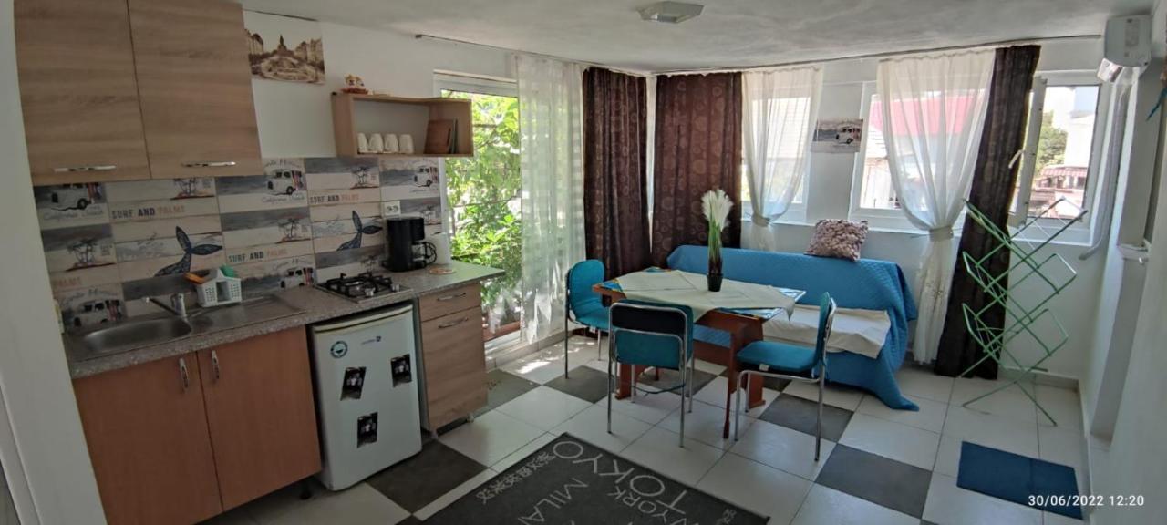 Vila Traian Si Teodora Costinesti Exteriör bild
