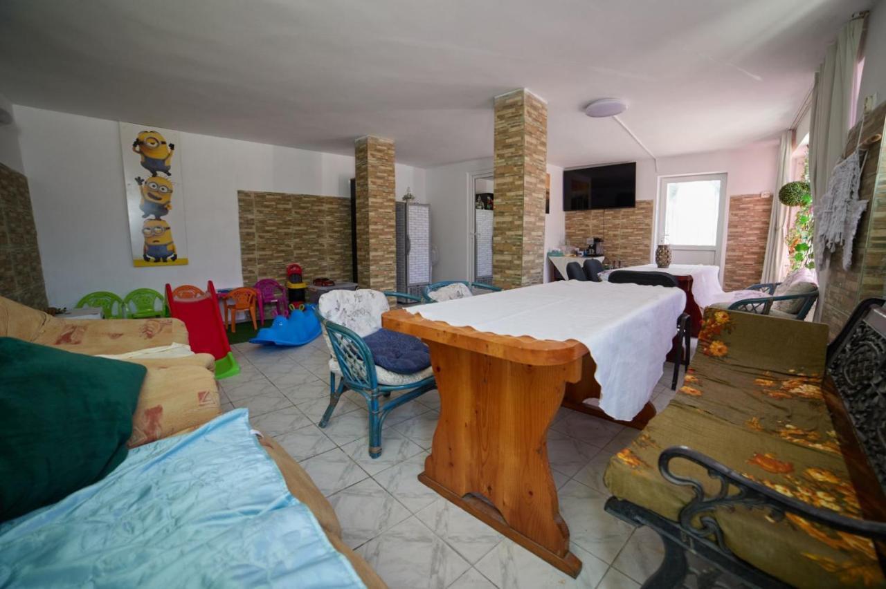 Vila Traian Si Teodora Costinesti Exteriör bild